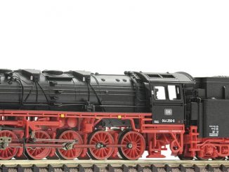 Fleischmann: Dampflokomotive BR 044 mit Kohlentender